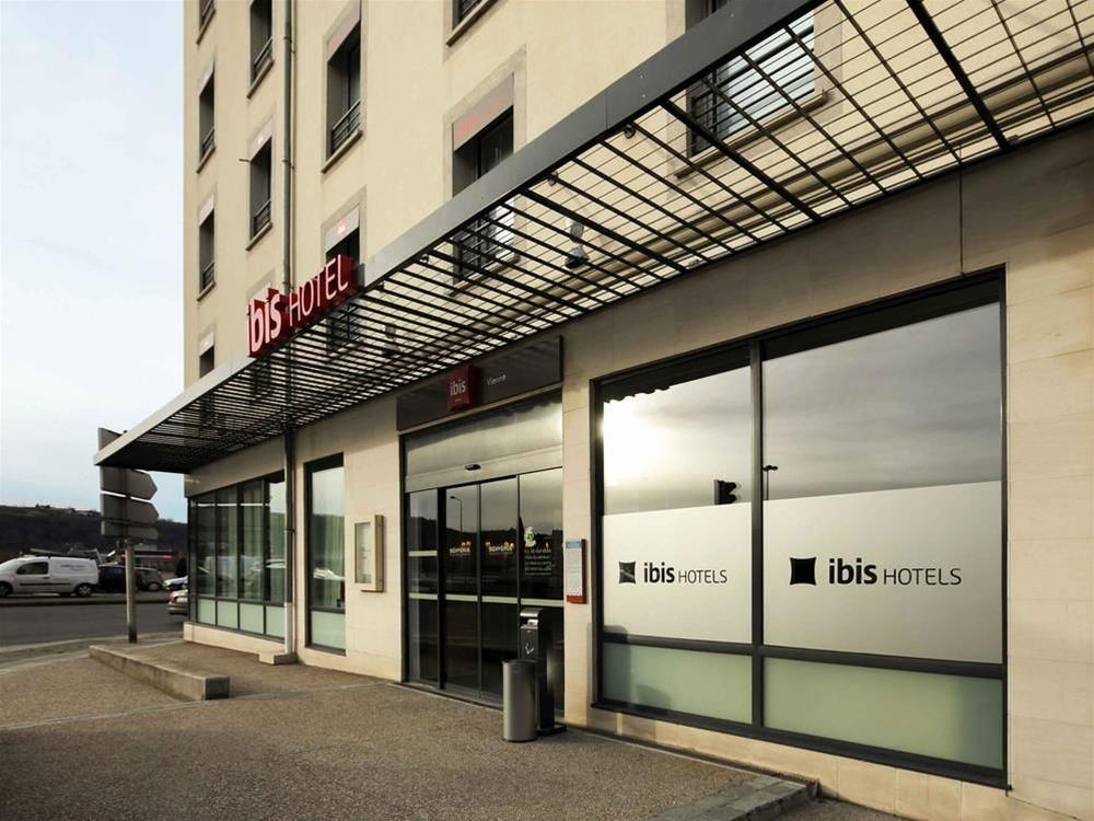 Ibis Lyon Sud Saint-louis Hotel 3*